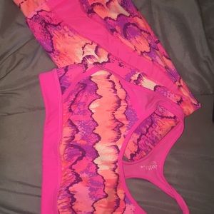 Zella Large sports bra and medium Capri leggings